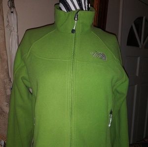North Face NWOT, size M . Windfall jacket.